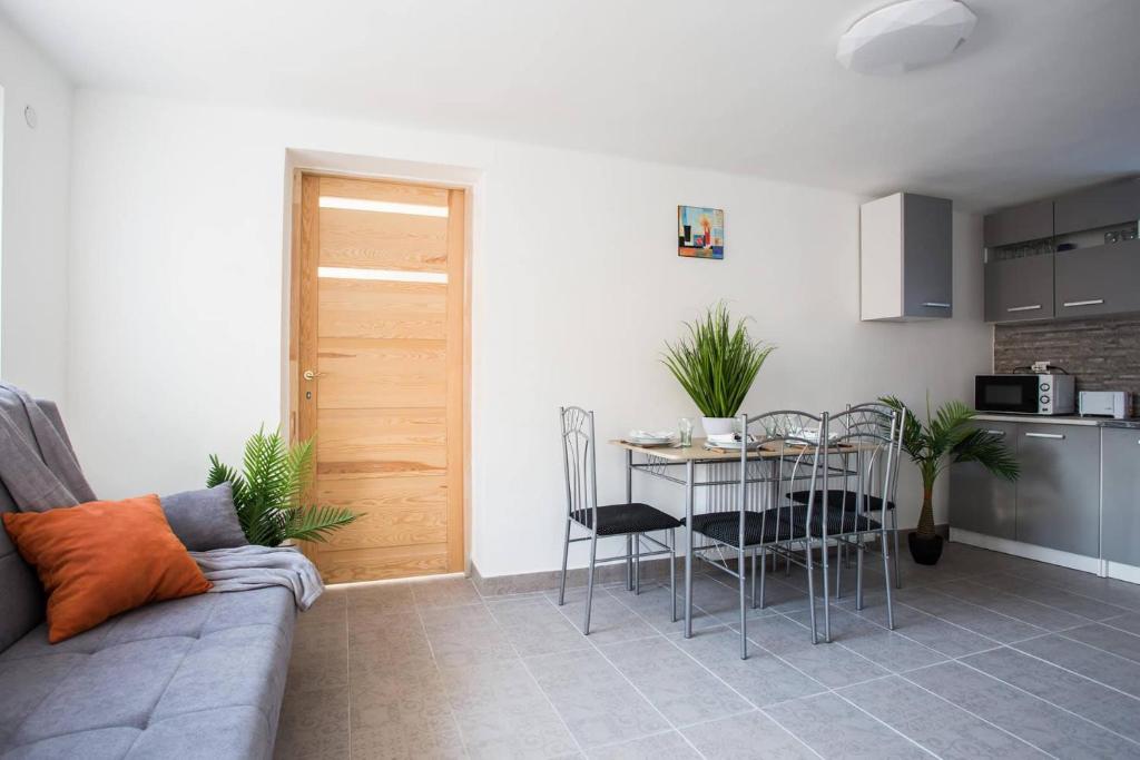 Kuchyňa alebo kuchynka v ubytovaní Csigaház Apartman