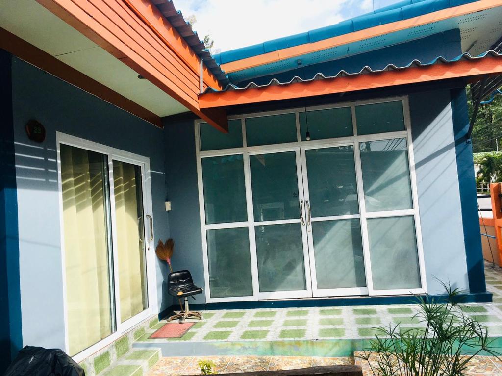P'Un House - Standard Triple Room - Air Conditioner Room