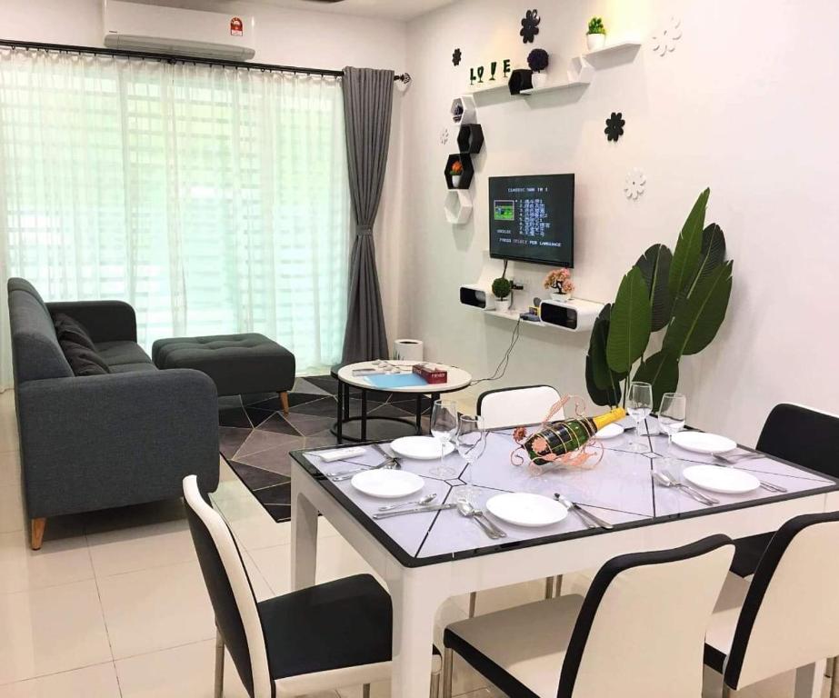 Posezení v ubytování Ipoh Paradise Homestay 4BR @ Station 18 (13 Pax)