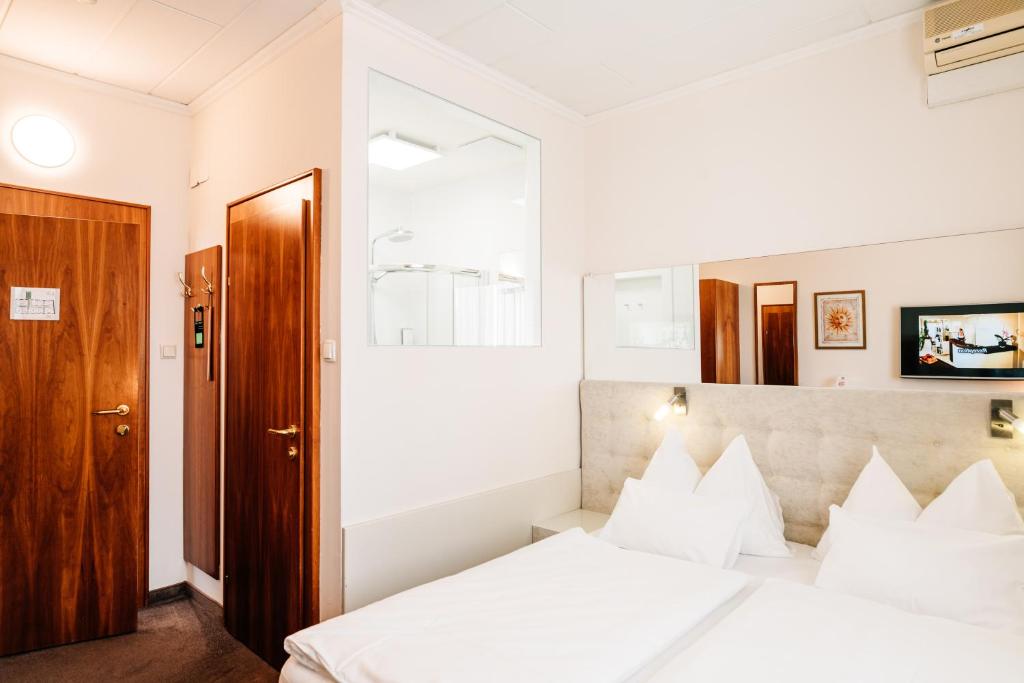 
Standard Double/Twin Room
