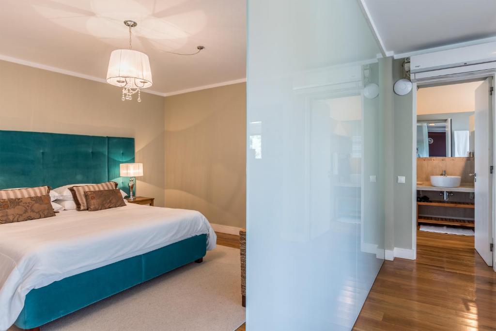 Number 15 Ocean & City View Villas - 11