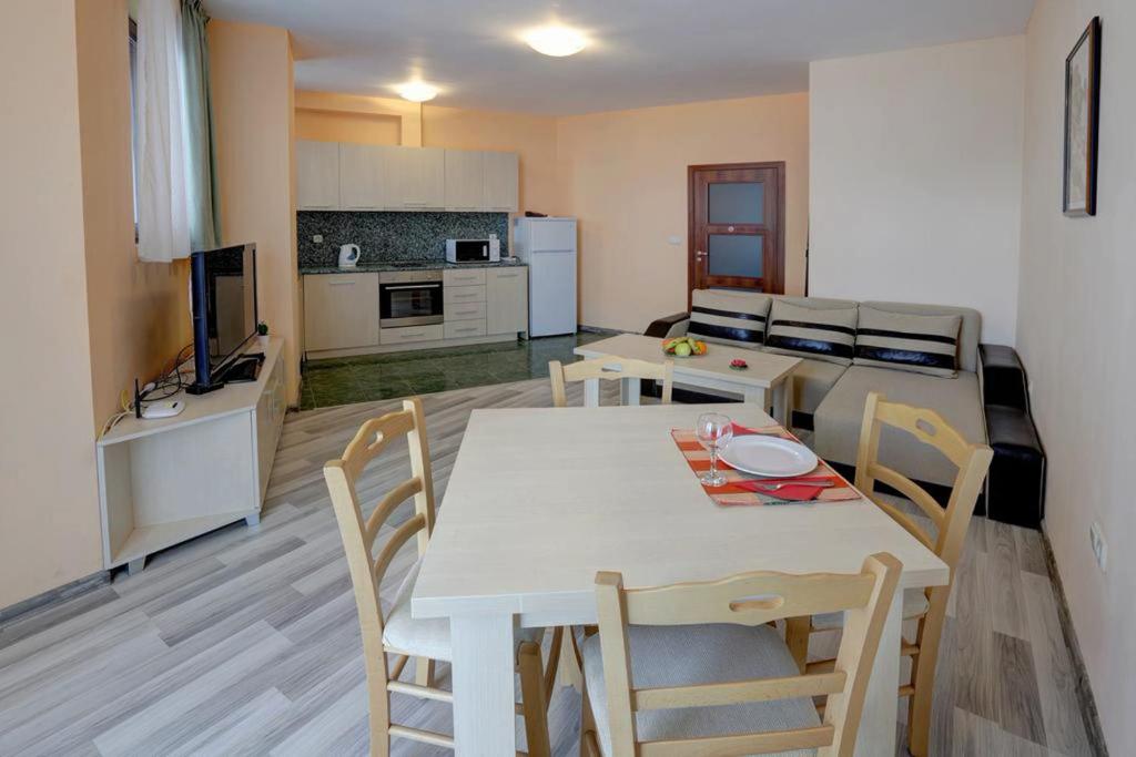 1-st Line Izvora Sea View Apartments on Golden Sands - Appartement De Luxe D'une Chambre