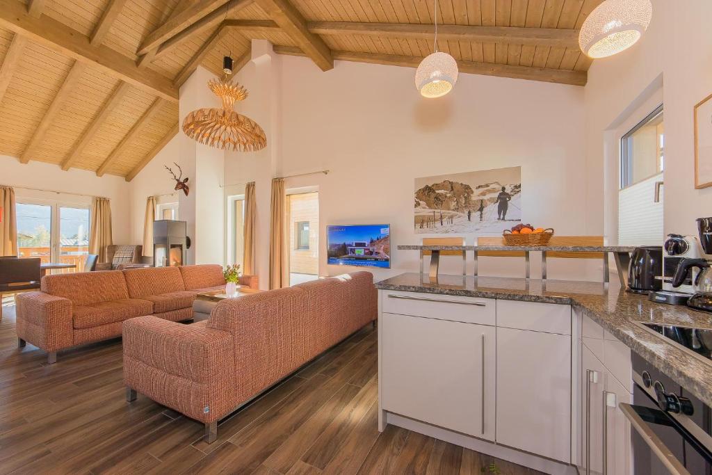 Kuchyň nebo kuchyňský kout v ubytování Grossglockner Chalets Zell am See