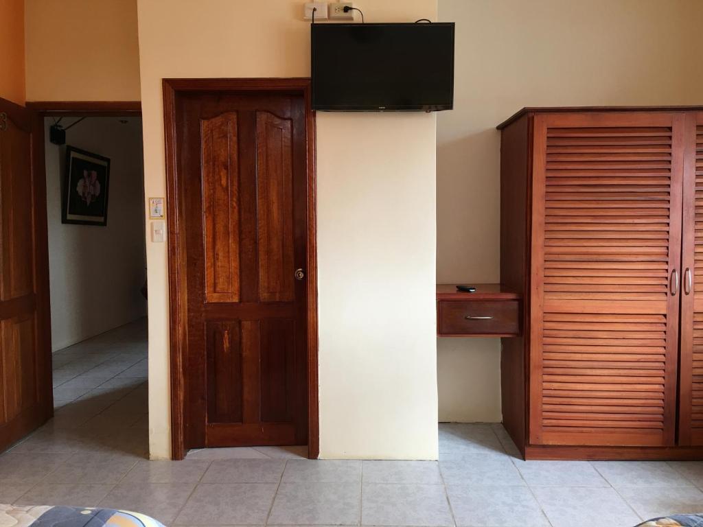 TV a/nebo společenská místnost v ubytování Hosteria Shell
