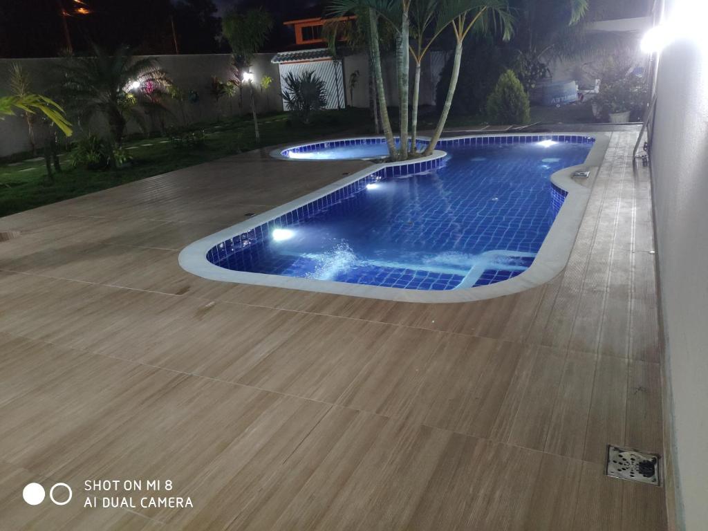  Casa completa com piscina
