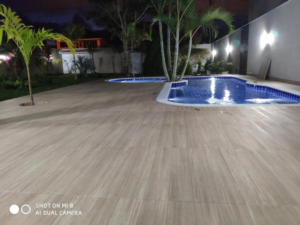  Casa completa com piscina