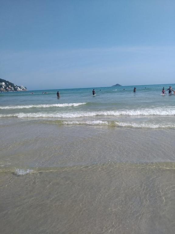  Mar azul Enseada