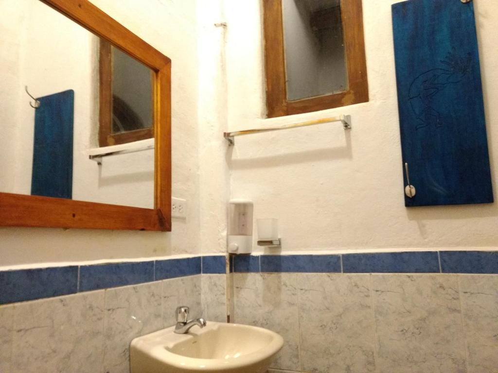 Koupelna v ubytování Aylluwasi Guesthouse