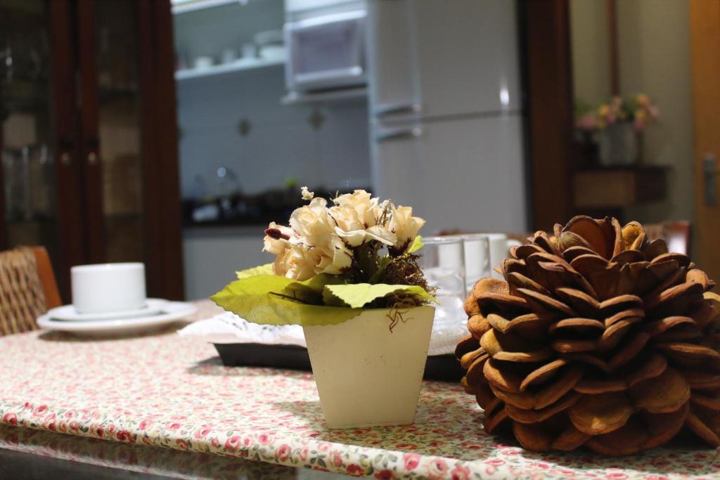 Rosa Apartamento Araucárias 203  Rosa Apartamento Araucárias 203