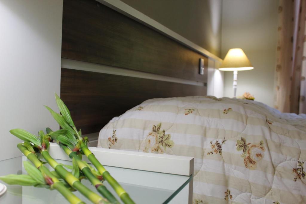 Rosa Apartamento Araucárias 203  Rosa Apartamento Araucárias 203