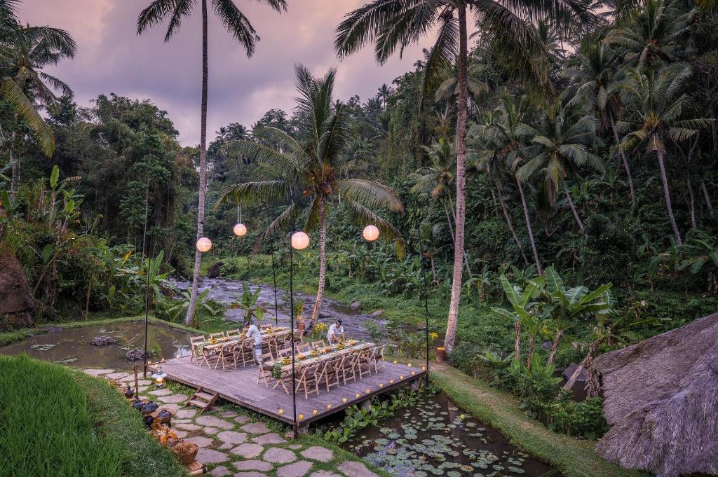 Staying at the Four Seasons Sayan in Bali, Indonesia (an In-depth Four  Seasons Sayan Review!) - The Republic of Rose