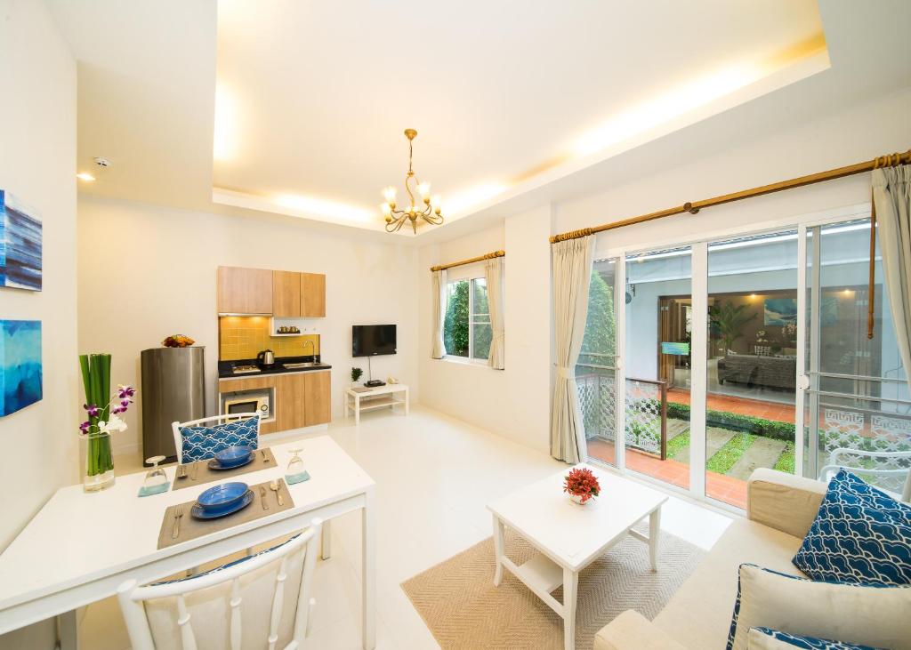 Blu Marine Hua Hin Resort and Villas - One Bedroom Blu Suite