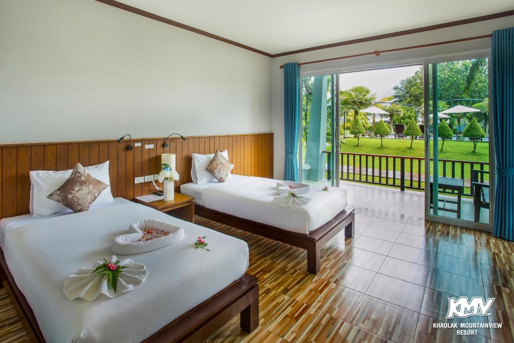 Khaolak Mountain View - Deluxe Double Or Twin Room With Pool Access