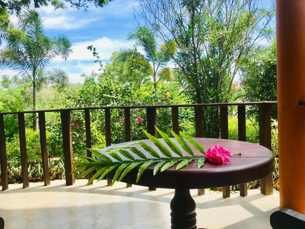 Eagles Nest Cabanas - 10