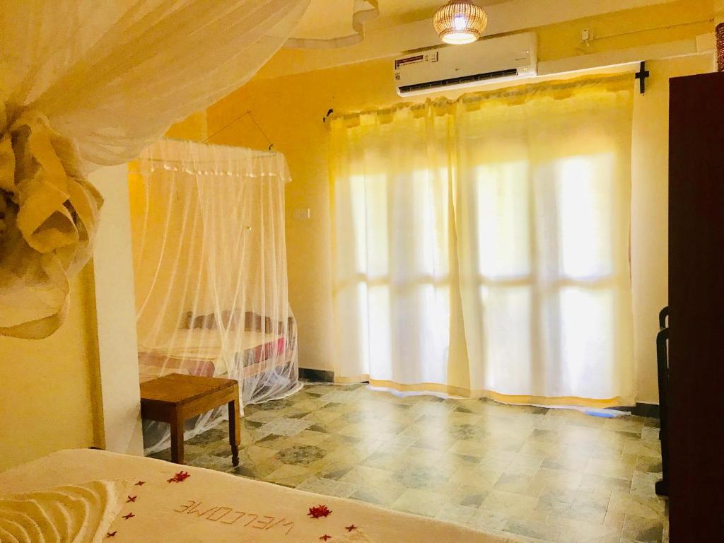 Eagles Nest Cabanas - 17