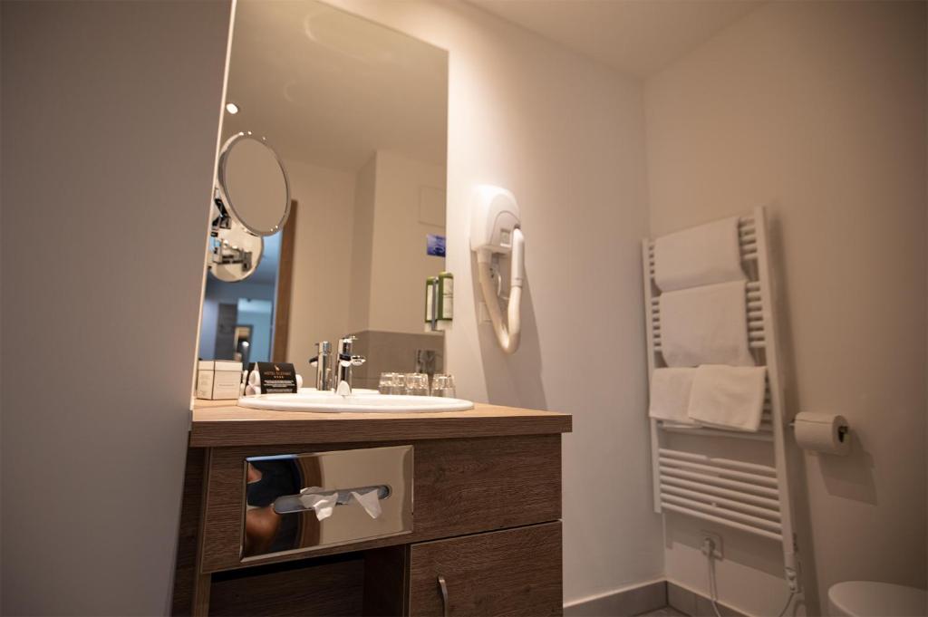 Hotel Elefant Family Business - 6