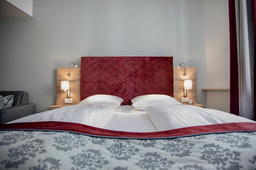 Hotel Elefant Family Business - 13