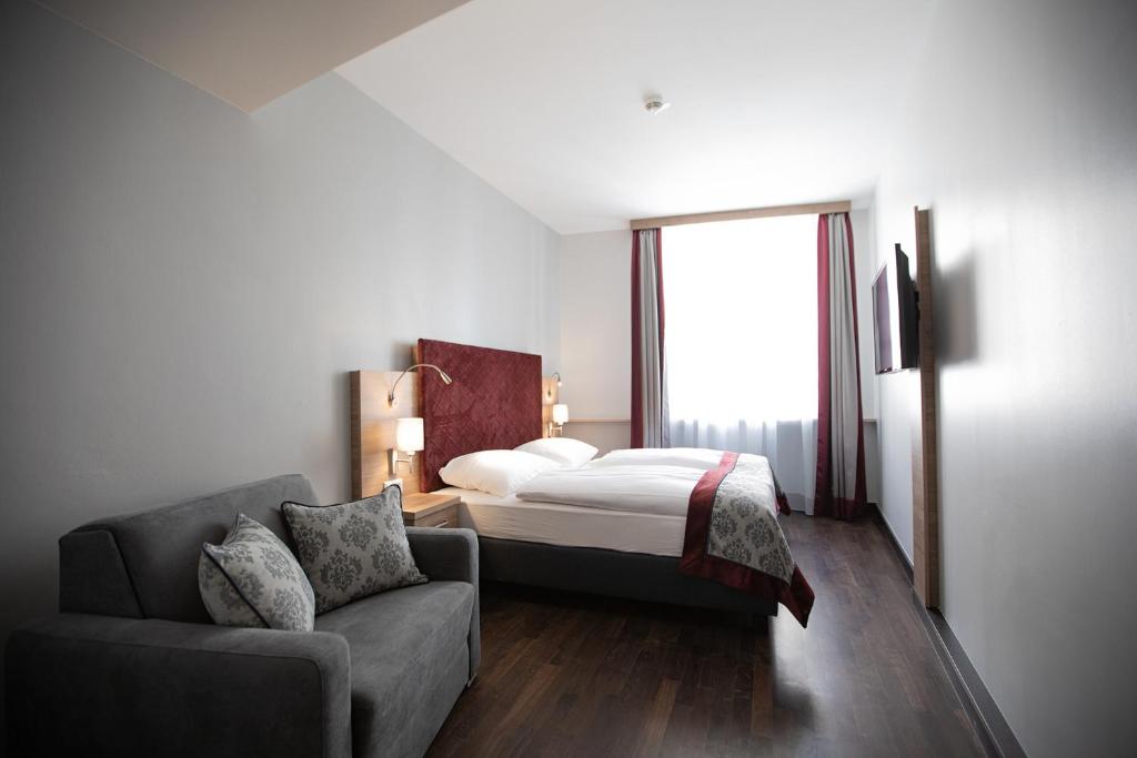 Hotel Elefant Family Business - 14