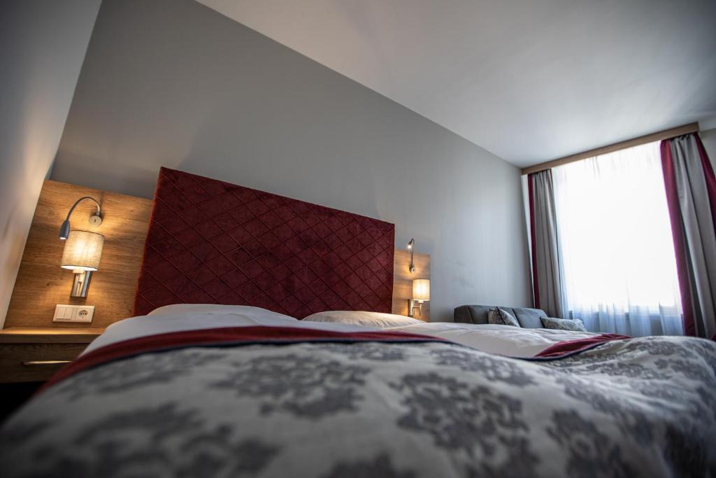 Hotel Elefant Family Business - 19