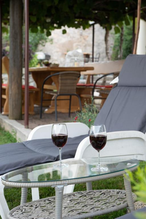 Zdjęcie z galerii obiektu 2 Apartments in Old Stone House near Opatija w mieście Ičići