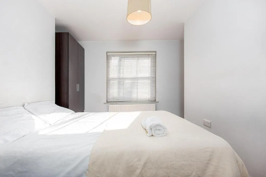 CLEMENCE STREET - DELUXE GUEST ROOM 1, Londra, Marea Britanie