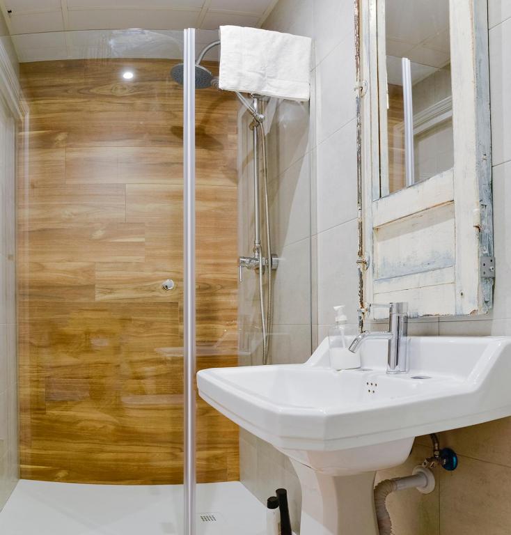 Urban Suites El Postigo - Chambre Double Avec Salle De Bain Privée