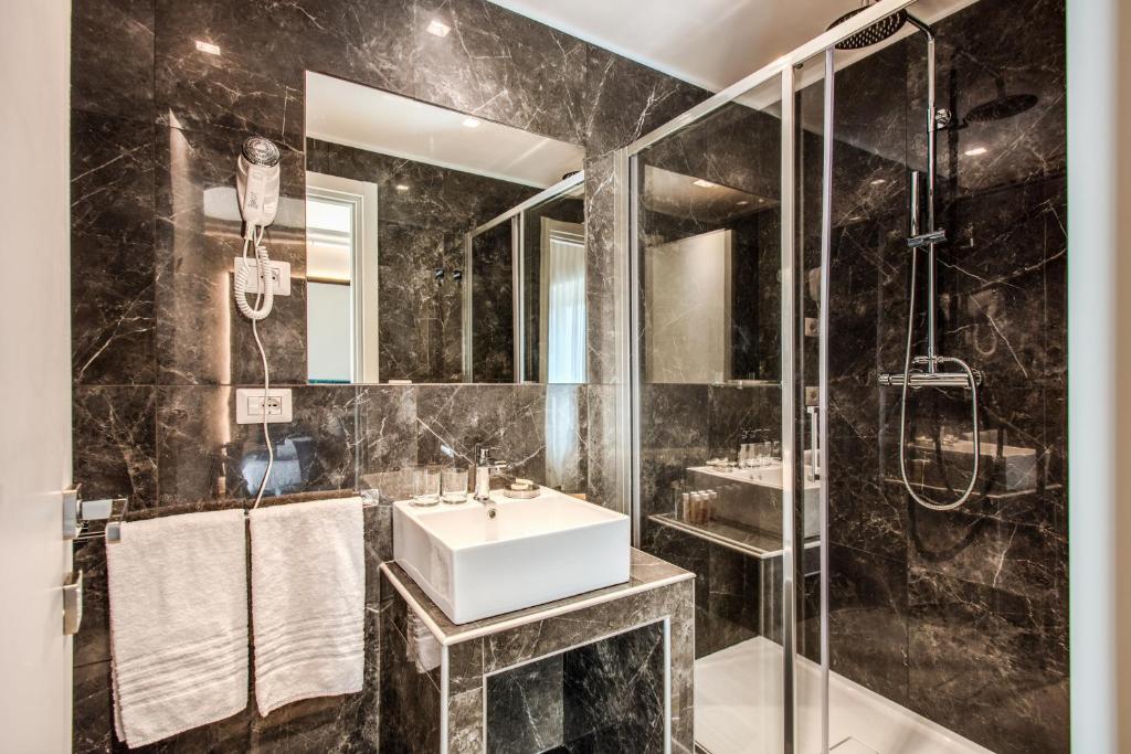 Koupelna v ubytování Hotel 55 Fifty-Five - Maison d'Art Collection