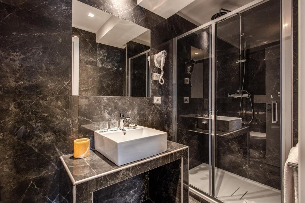 Koupelna v ubytování Hotel 55 Fifty-Five - Maison d'Art Collection