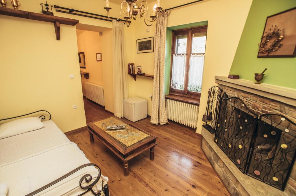 Postel nebo postele na pokoji v ubytování Ellis Full Guest House