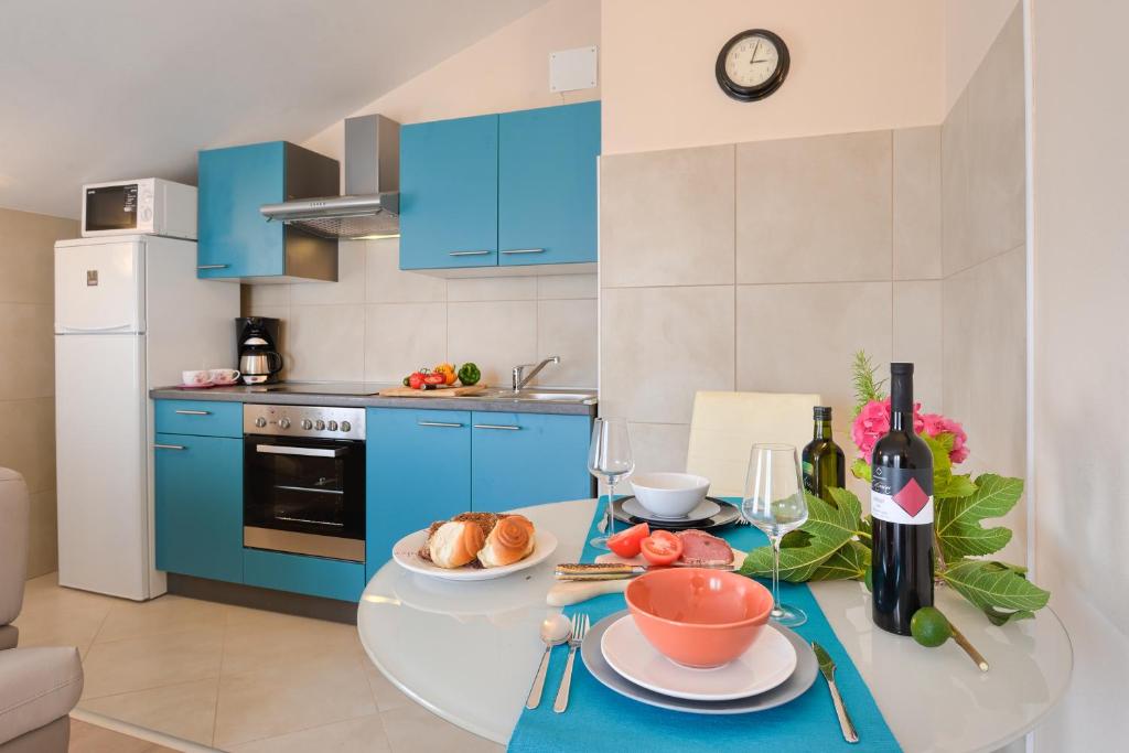 Kuchnia lub aneks kuchenny w obiekcie Villa Hope Apartments