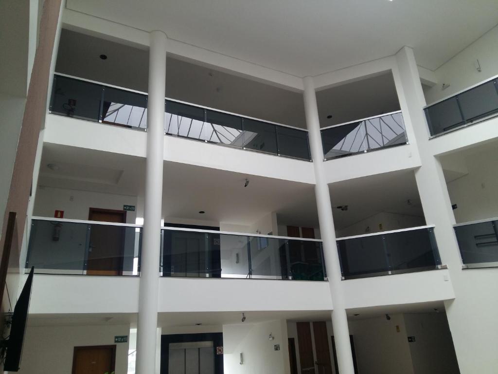  Guines Palace Hotel