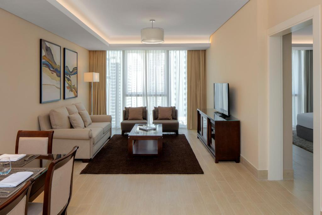 Telewizja i/lub zestaw kina domowego w obiekcie Dusit Doha Hotel