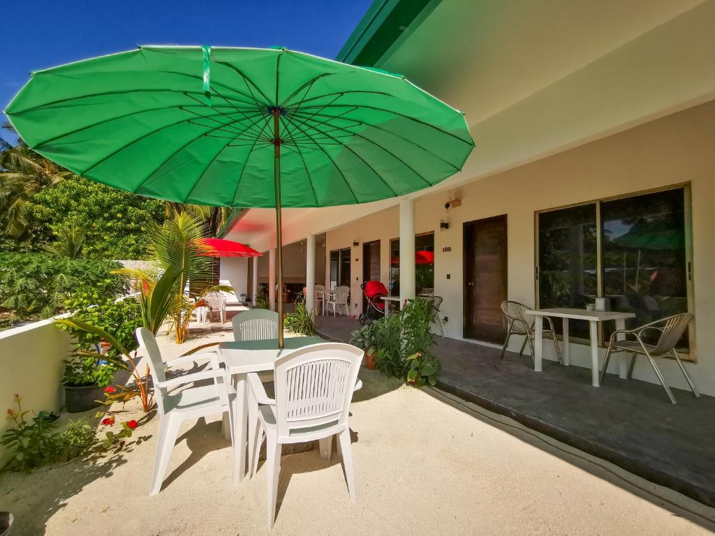 Summer Stay Thoddoo – Photos 1