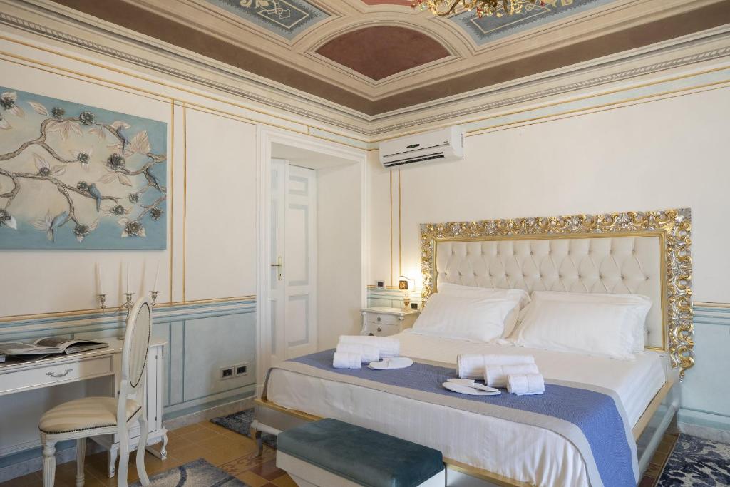 Les Suite Royales - Double Room With Balcony