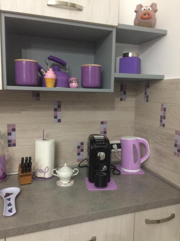 Příslušenství pro přípravu čaje a kávy v ubytování Casa Violet per Civita