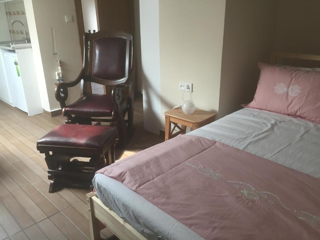 Ede Apart Otel - Chambre Triple Avec Terrasse