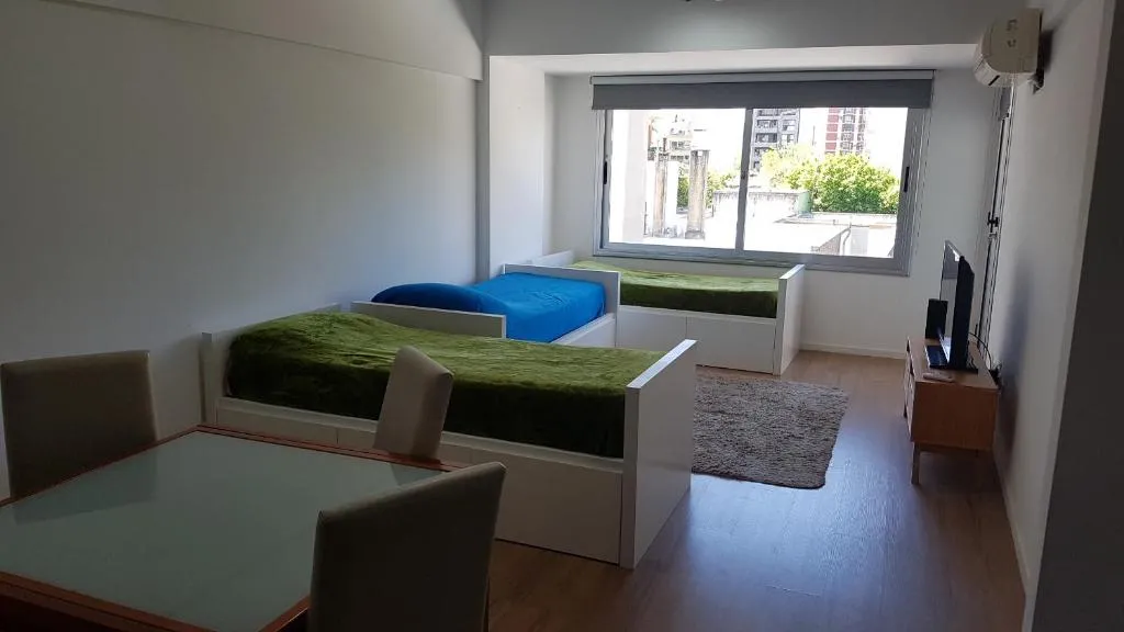Amplio departamento de 2 amb hasta 5 huéspedes, Buenos Aires, Argentina