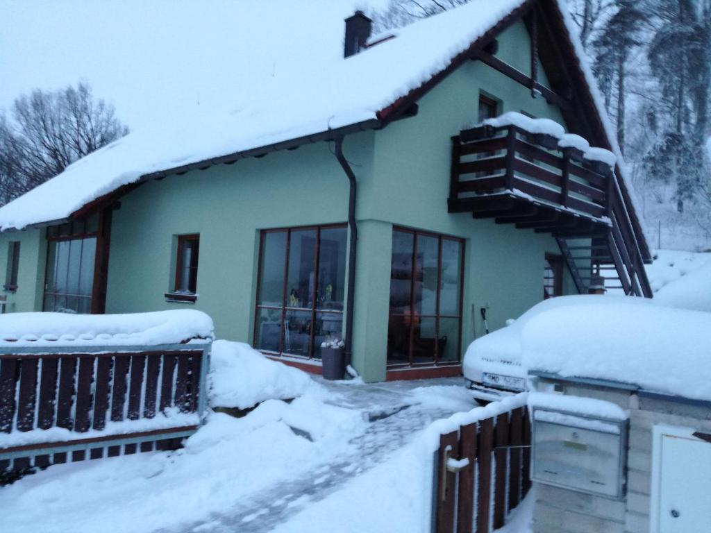 Zdjęcie z galerii obiektu Apartmá Na Lipně w mieście Horní Planá