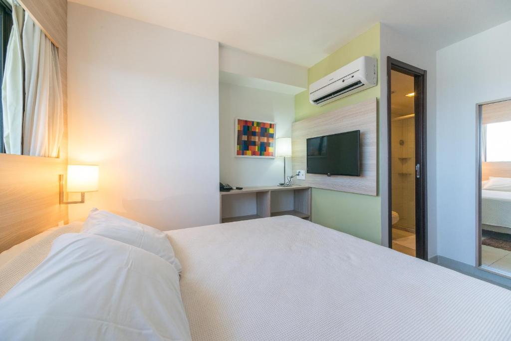  NOB2104 Excelente Flat em Boa Viagem com 2 quartos