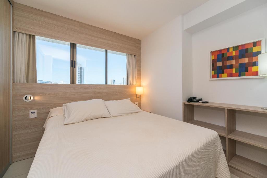  NOB2104 Excelente Flat em Boa Viagem com 2 quartos