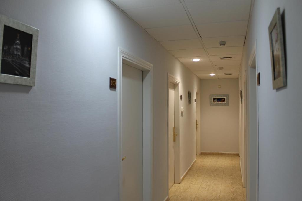 Hotel Barajas Plaza - Resim 21