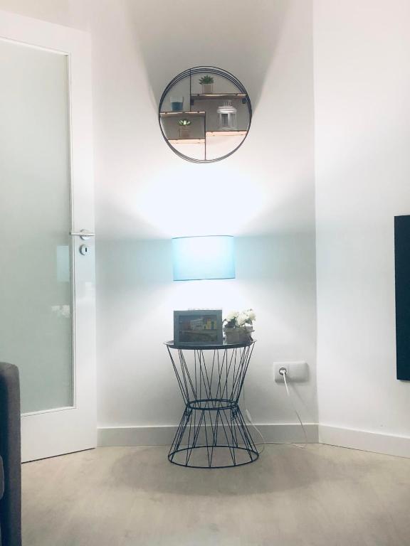 Central Tiled Apartment - 11