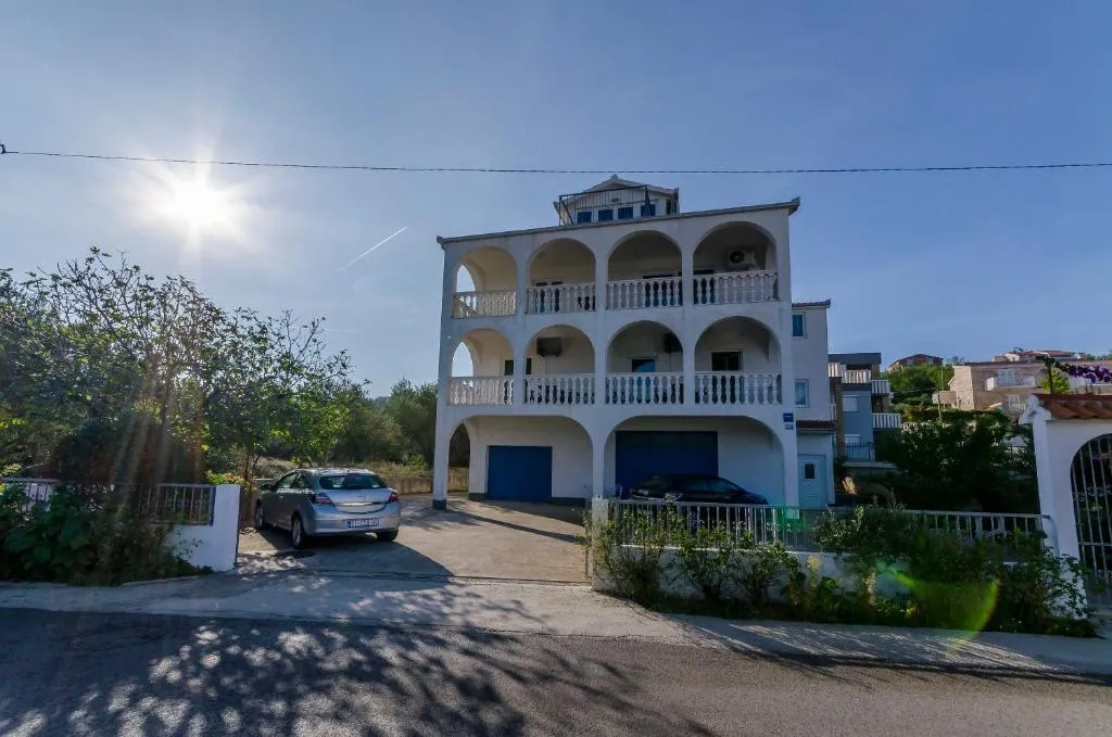 Apartments Tomislav, Centola, Croatia