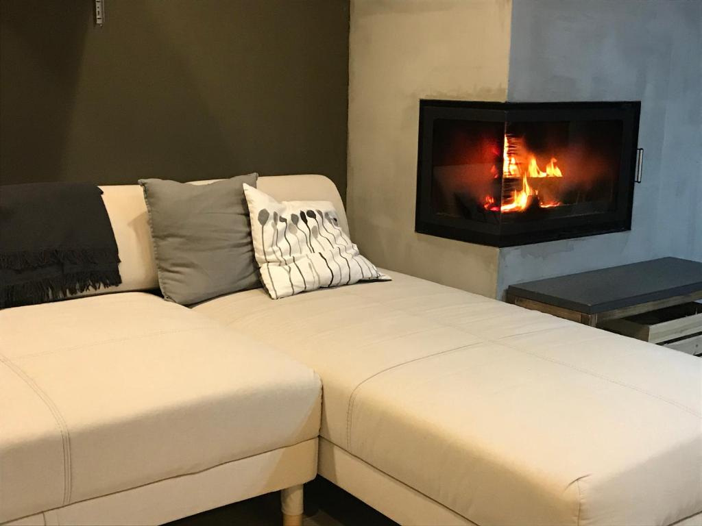 A bed or beds in a room at ZiMo Taliándörögdi MoZiHáz