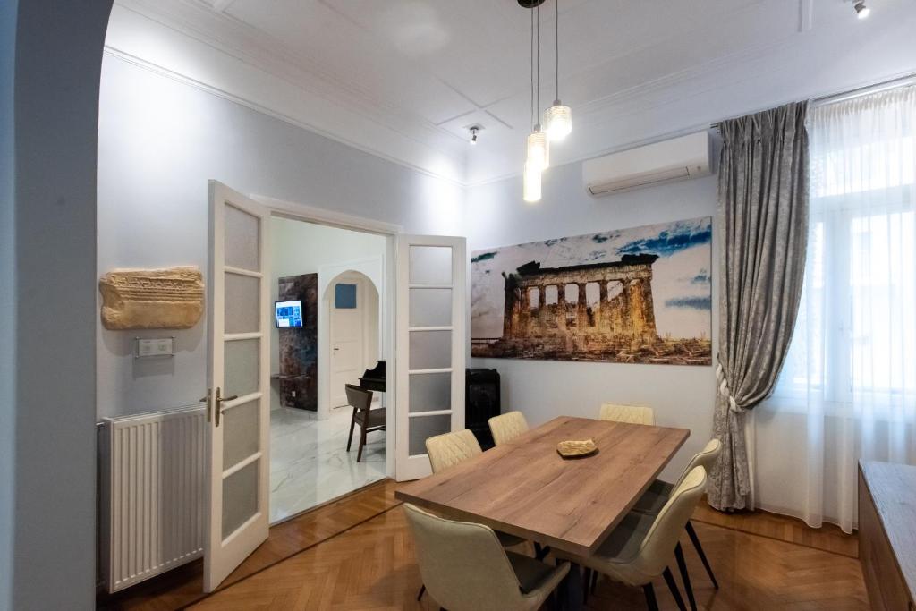 Łóżko lub łóżka w pokoju w obiekcie Blue Ark Lavish Sauna Suite