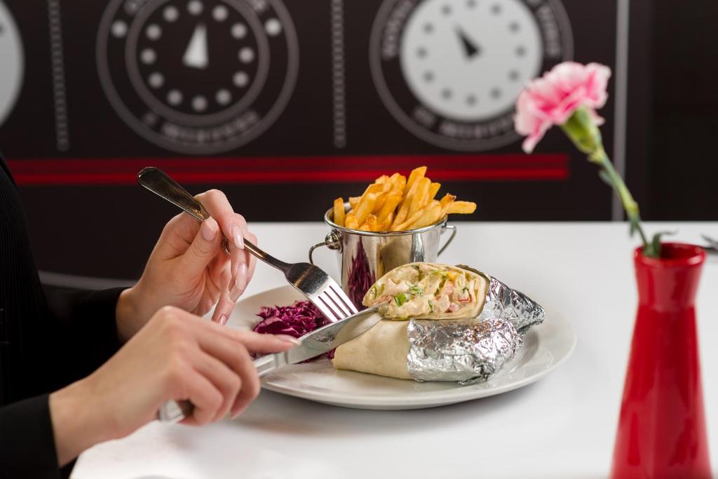 Jedzenie w hotelu lub w pobliżu