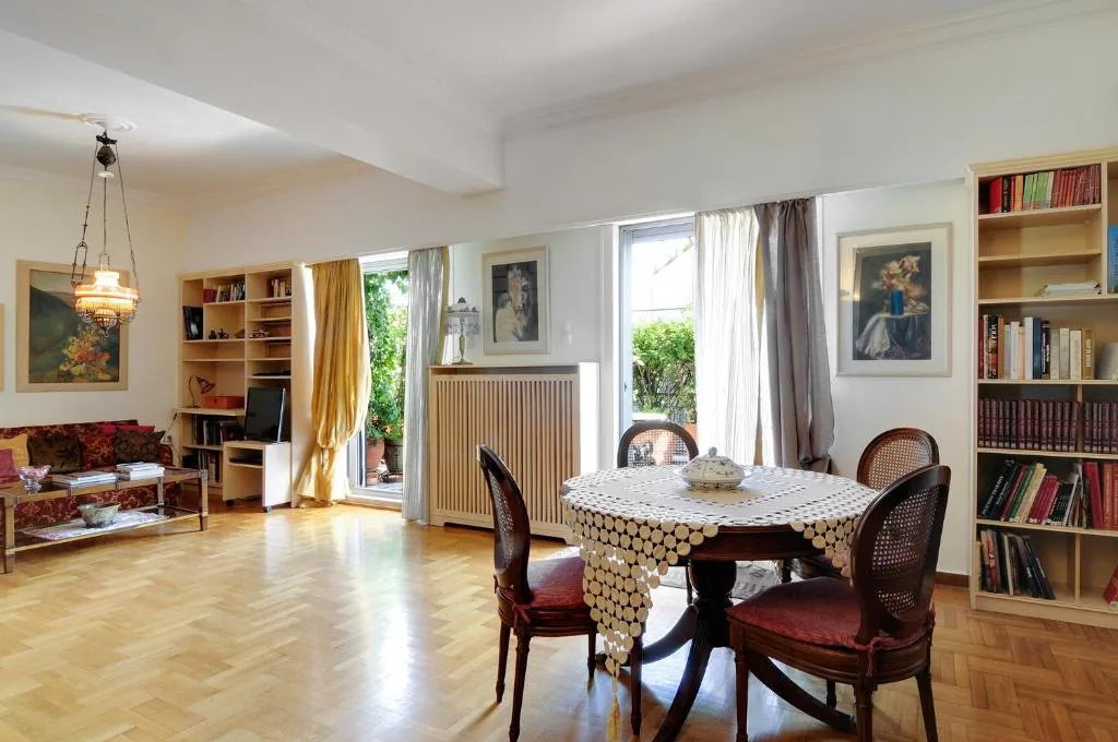 Artistic penthouse with spacious veranta., Athens, Greece