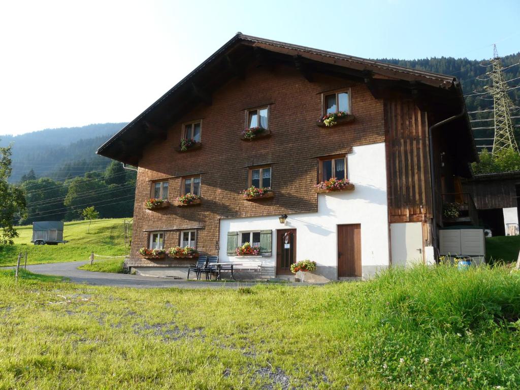 Nespecifikovaný výhled na hory nebo výhled na hory při pohledu z apartmánu