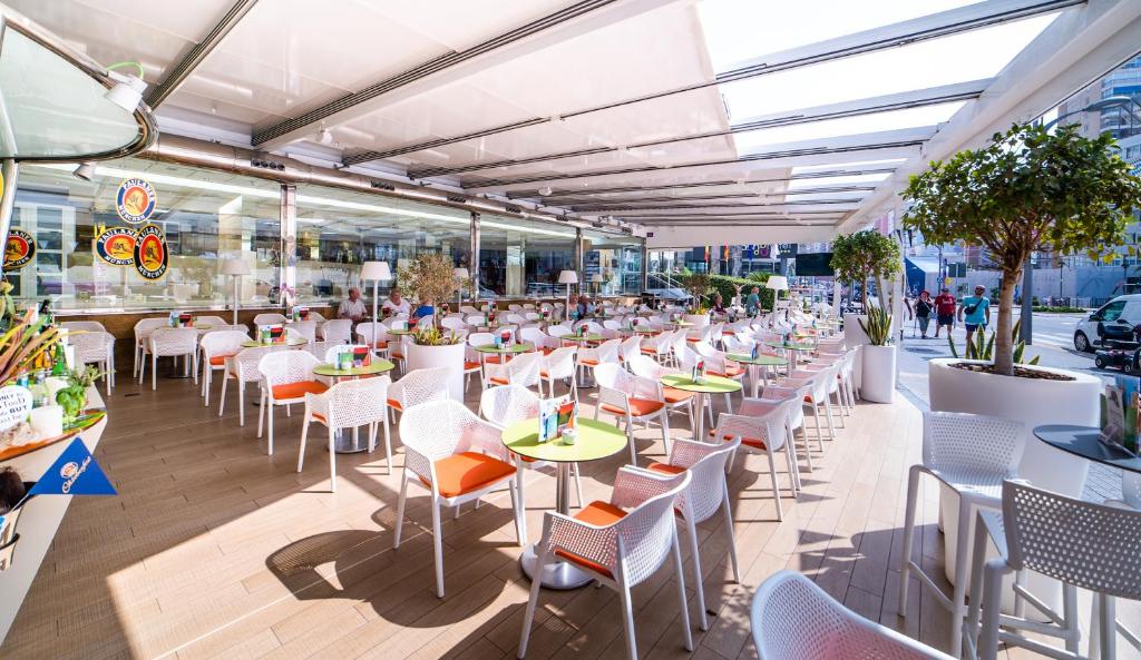 Restaurace v ubytování Hotel Servigroup Calypso
