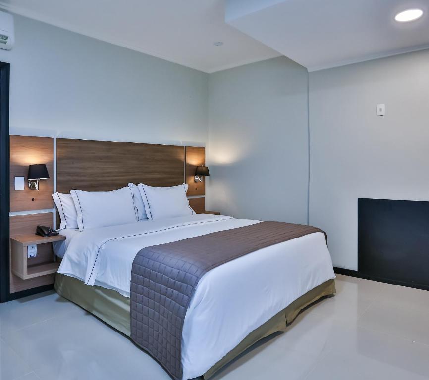  Wyndham Golden Foz Suítes